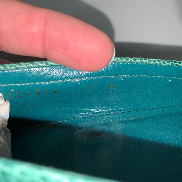 GUCCI size 7B green CROCODILE driving moccasins - Picture 3 of 11